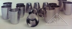 Konische Becher aus Silber